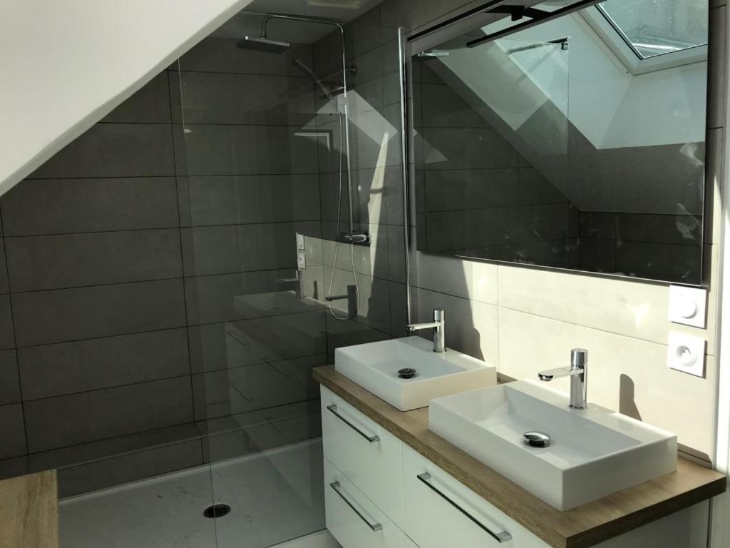 Appartement Centre Ville - Vue Cathedrale - 33 兰斯 外观 照片